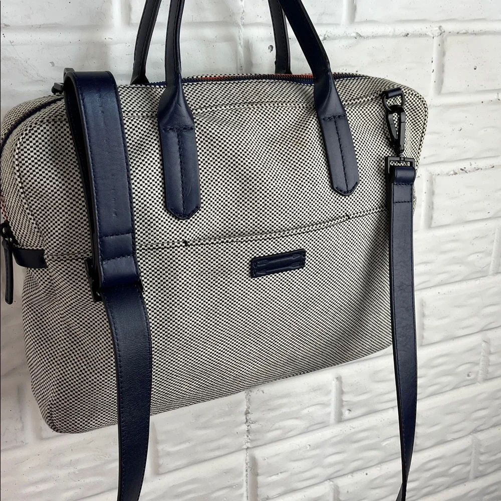 BEN MINKOFF FULTON MESSENGER BRIEFCASE BLACK WHITE FABRIC NAVY LEATHER TRIM